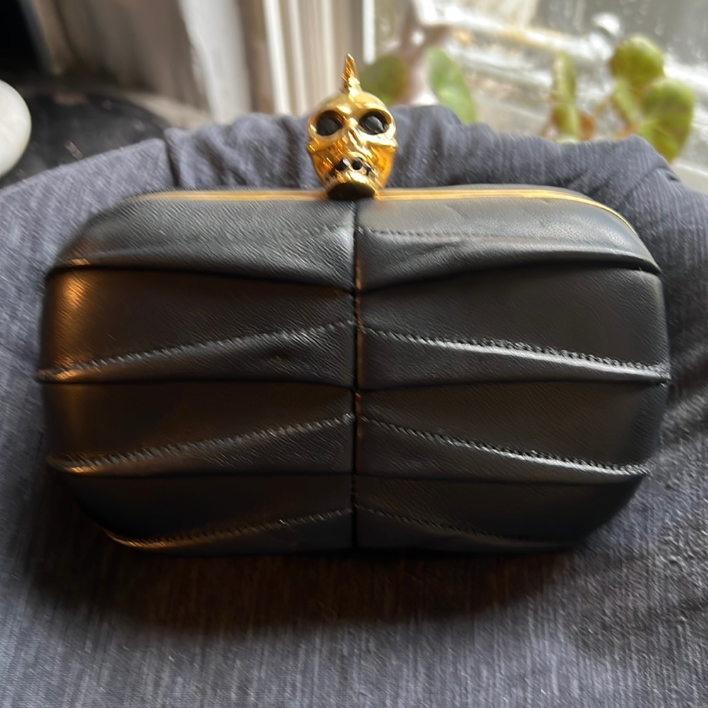 Alexander McQueen skull mini bag